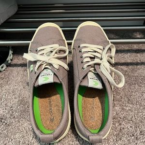 CARIUMA OCA low canvas sneaker